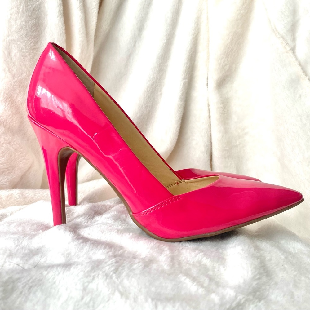 Guess hot pink pumps NWOT